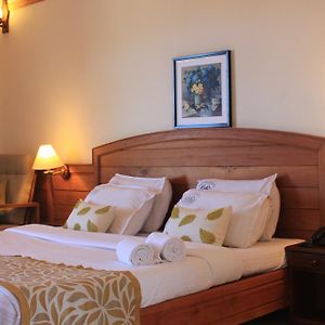 Sunrise Honeymoon Suite